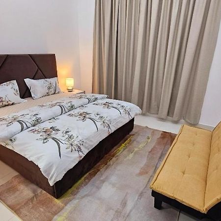 Elegant Villa Rooms In Dubai Near Airport מראה חיצוני תמונה