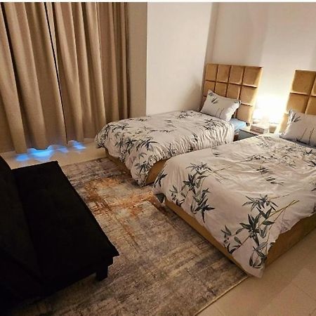 Elegant Villa Rooms In Dubai Near Airport מראה חיצוני תמונה