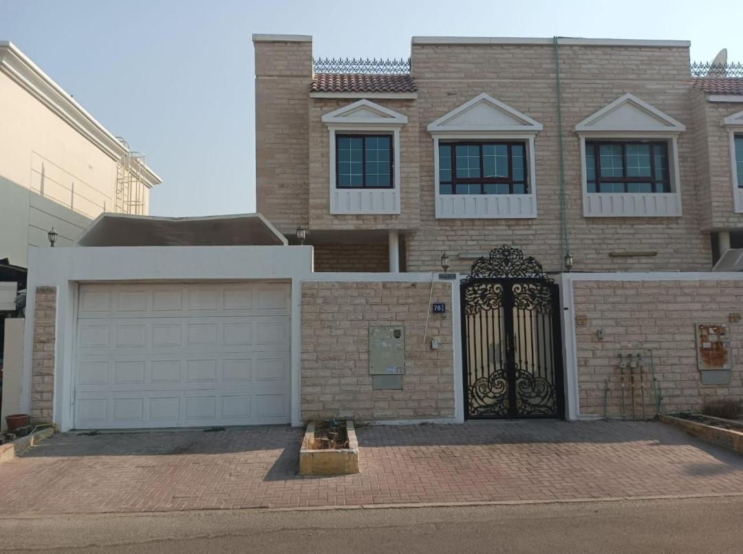 Elegant Villa Rooms In Dubai Near Airport מראה חיצוני תמונה